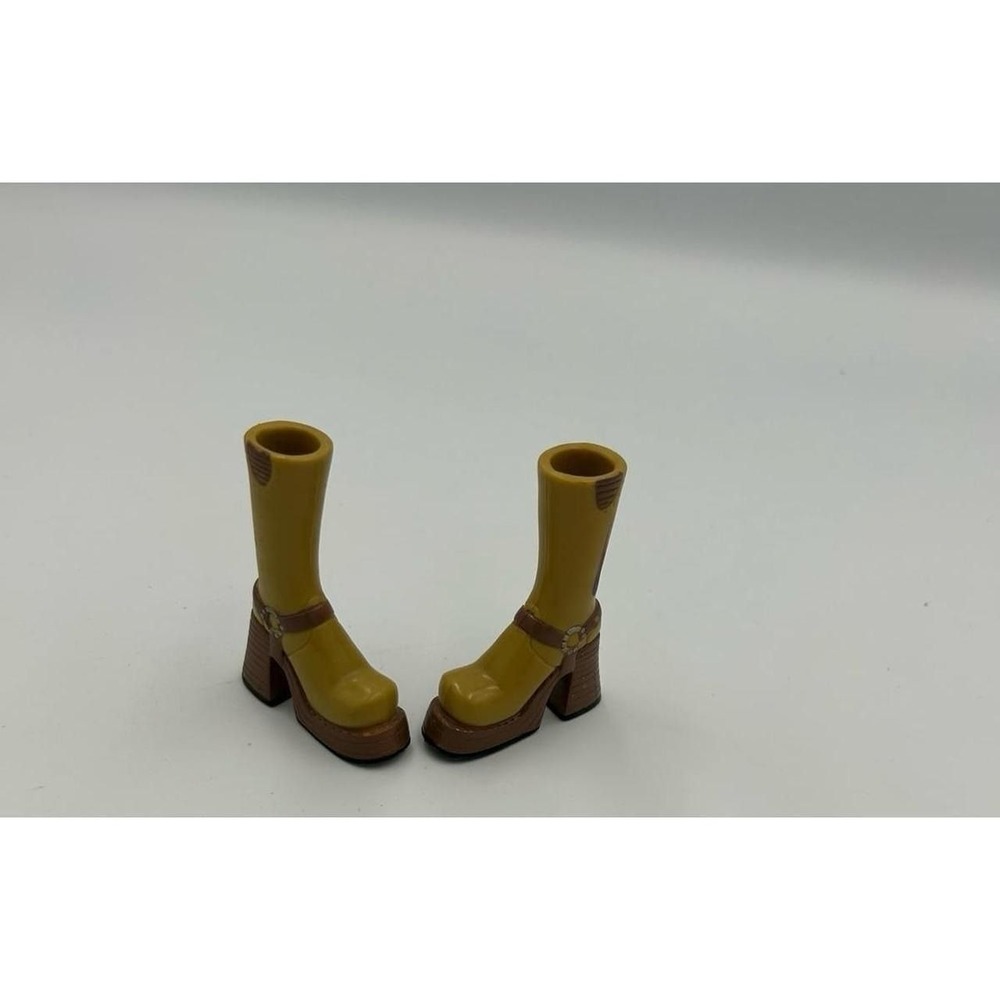 Bratz Expess It Meygan platform boots